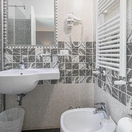 Residenza Castrense Рим