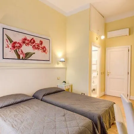 Residenza Castrense Рим