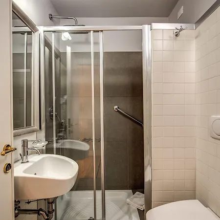 Residenza Castrense Рим