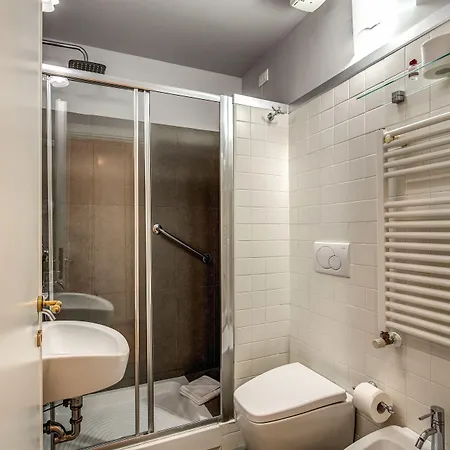 לינה וארוחת בוקר Residenza Castrense רומא