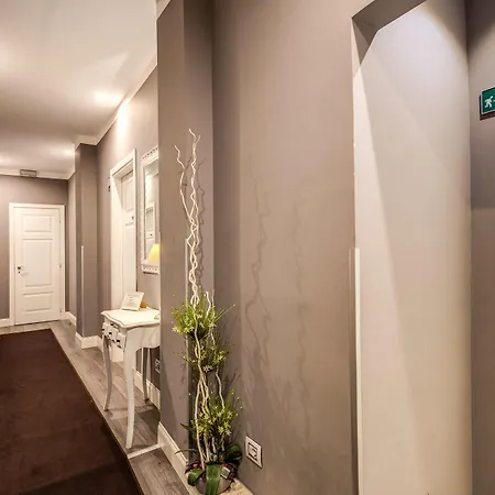 Residenza Castrense לינה וארוחת בוקר 4*