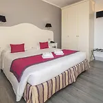 Residenza Castrense 4*